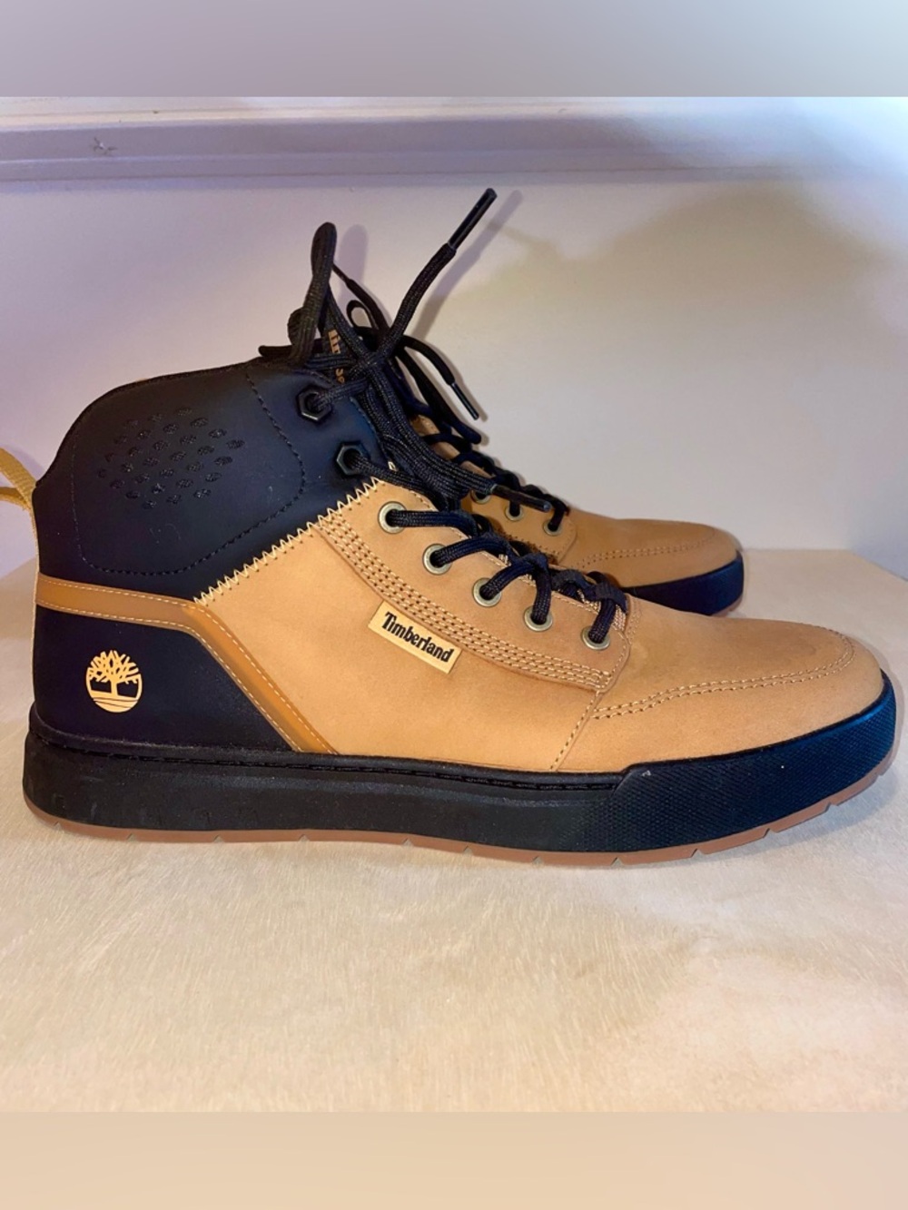 Timberland Men’s 10 Wheat Nubuck Leather Casual Mid-Top Boots